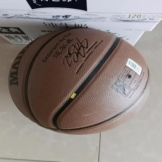 篮球季后赛走势解析：数据视角下的第37组对决分析